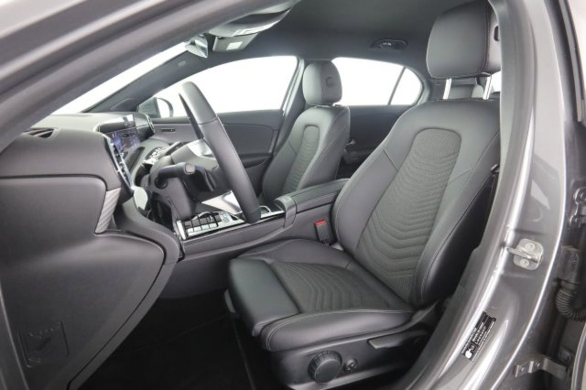 Mercedes-Benz Classe A 180 Progressive Advanced Plus auto (2)