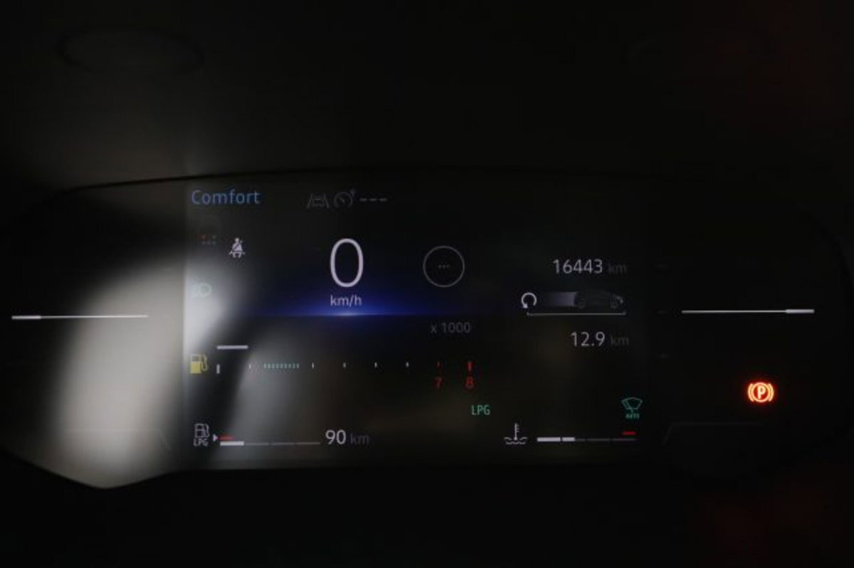 Renault Captur 1.0 eco-g Techno 100cv (7)