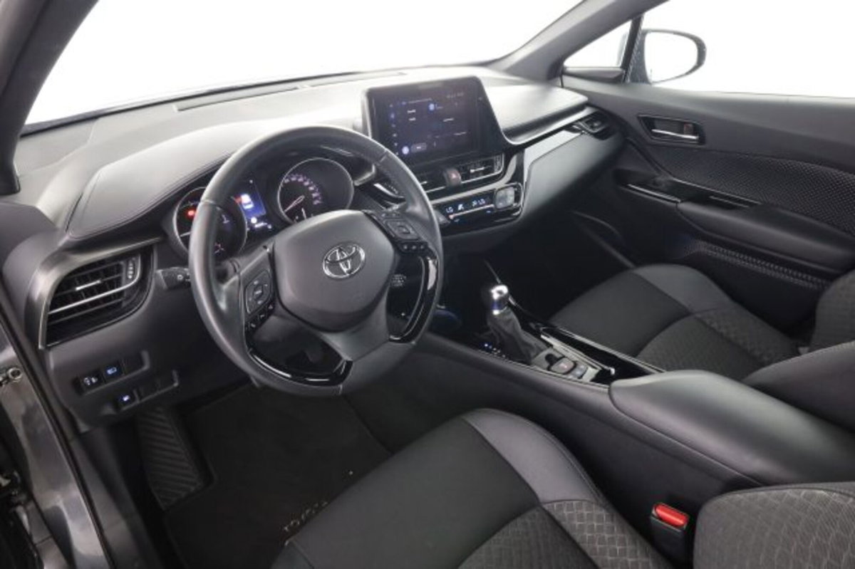 Toyota Toyota C-HR 2.0 Hybrid E-CVT Lounge