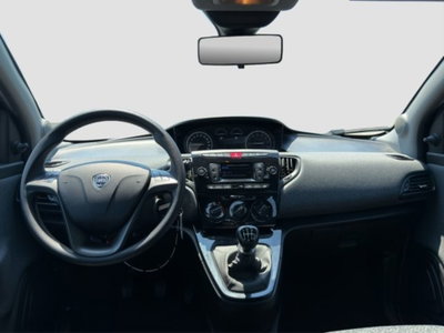 Lancia Ypsilon 1.0 FireFly 5 porte S&S Hybrid Ecochic A. Ferretti (12)