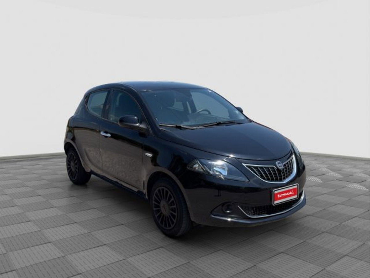 Lancia Ypsilon 1.0 FireFly 5 porte S&S Hybrid Ecochic A. Ferretti (7)