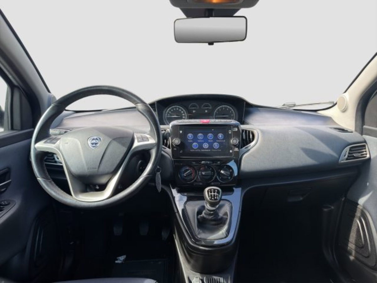 Lancia Ypsilon 1.0 FireFly 5 porte S&S Hybrid Gold Plus (12)