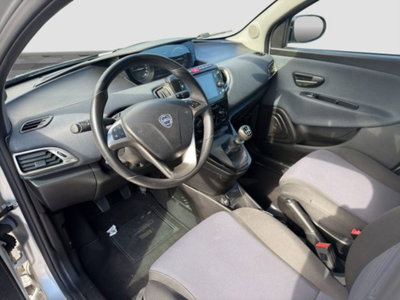 Lancia Ypsilon 1.0 FireFly 5 porte S&S Hybrid Gold Plus (9)