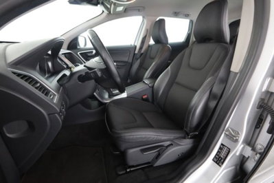 Volvo XC60 D4 Geartronic Business Plus (2)