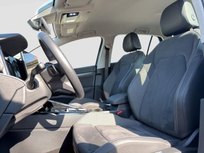 Volkswagen Golf 2.0 TDI 150 CV DSG SCR Style (9)
