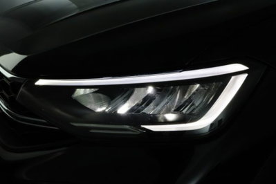 Volkswagen Taigo 1.0 tsi R-Line 115cv (9)