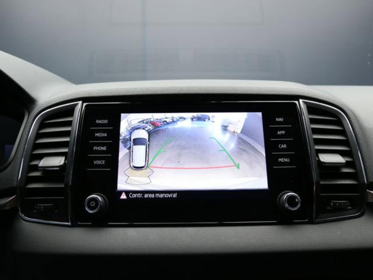 Skoda Karoq 2.0 tdi Executive 115cv (15)
