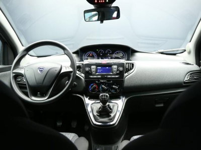 Lancia Ypsilon 1.0 FireFly 5 porte S&S Hybrid Silver Plus (13)