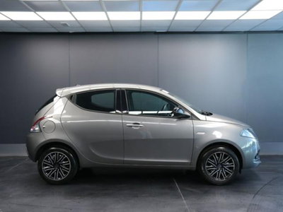 Lancia Ypsilon 1.0 FireFly 5 porte S&S Hybrid Silver Plus (6)