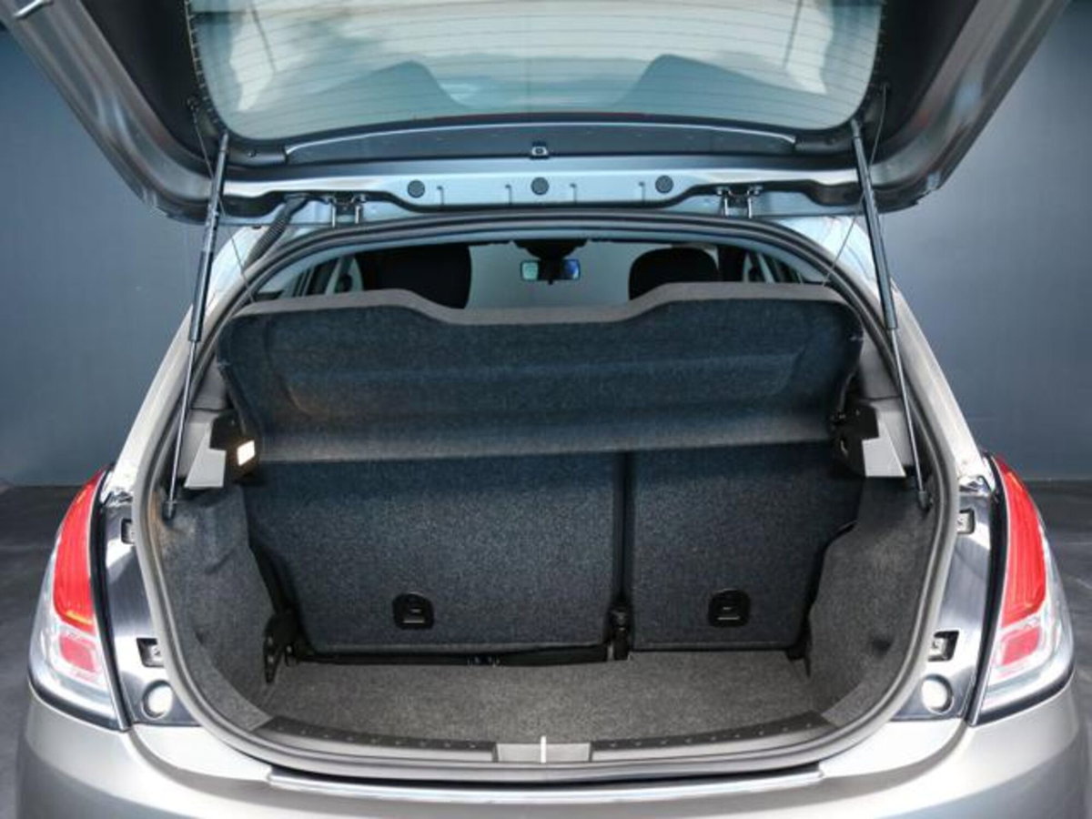 Lancia Ypsilon 1.0 FireFly 5 porte S&S Hybrid Silver Plus (7)