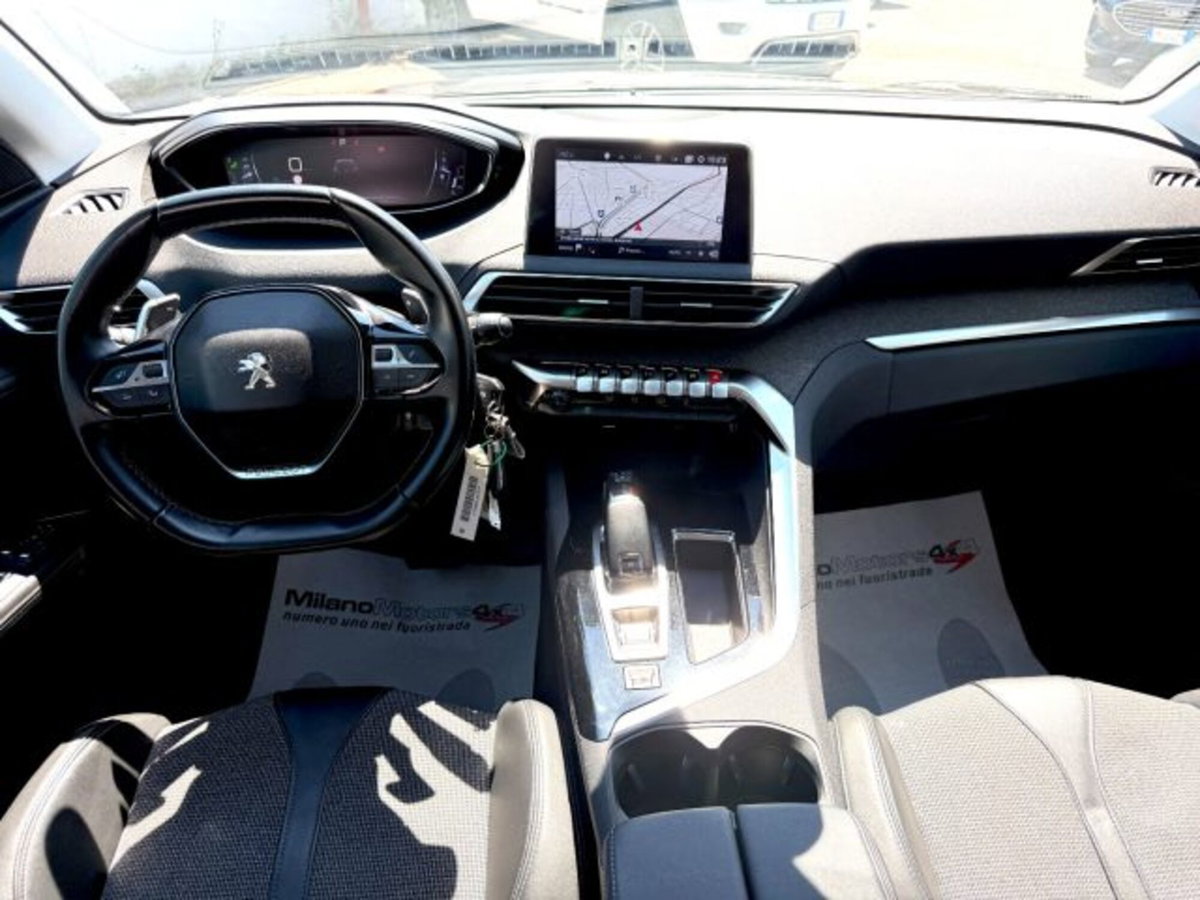 Peugeot 5008 PureTech Turbo 130 S&S EAT8 Allure (11)