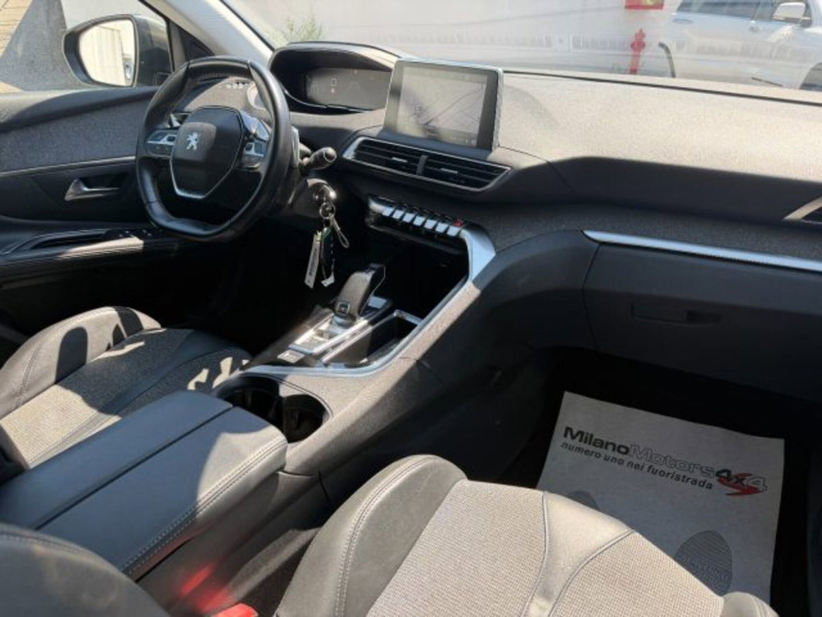 Peugeot 5008 PureTech Turbo 130 S&S EAT8 Allure (12)