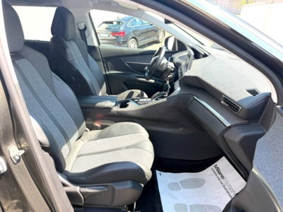 Peugeot 5008 PureTech Turbo 130 S&S EAT8 Allure (17)