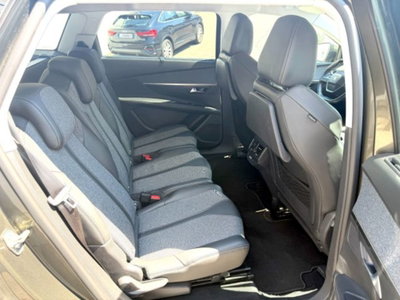 Peugeot 5008 PureTech Turbo 130 S&S EAT8 Allure (18)