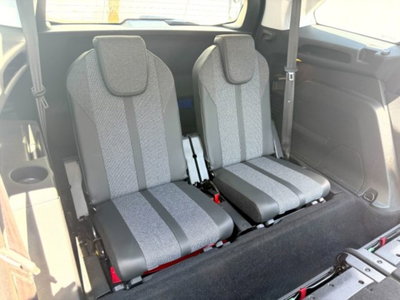 Peugeot 5008 PureTech Turbo 130 S&S EAT8 Allure (19)