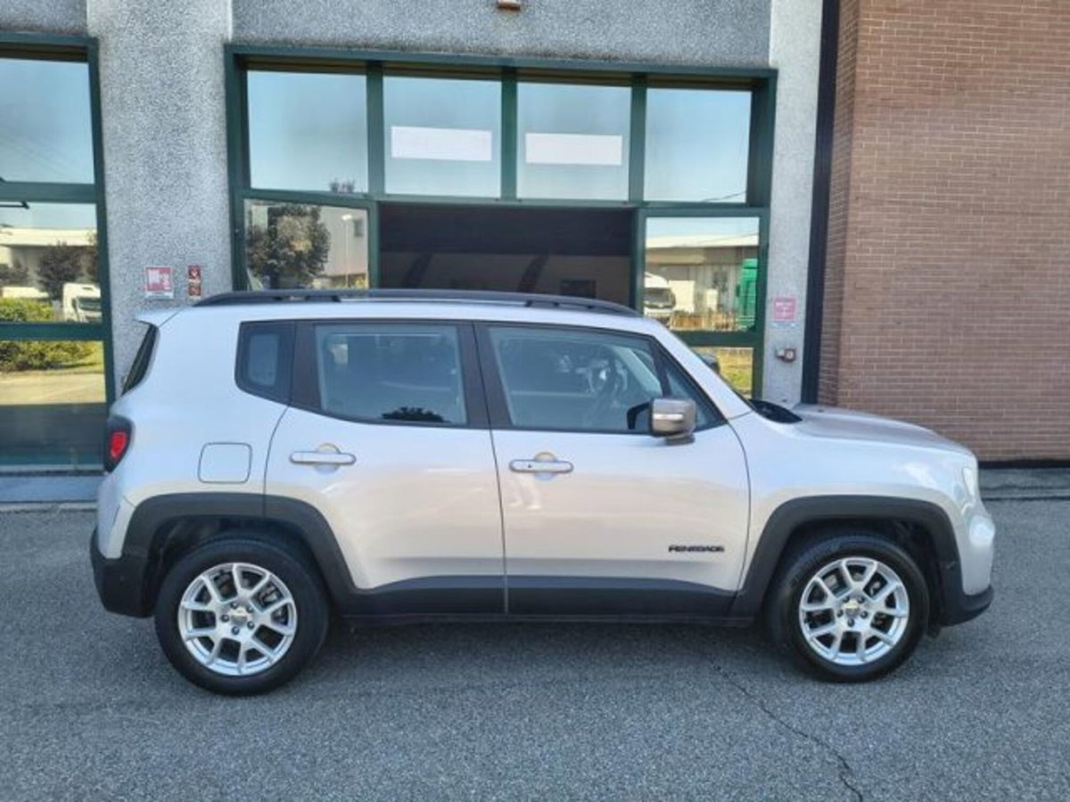 Jeep Renegade 1.3 T4 DDCT Limited (4)