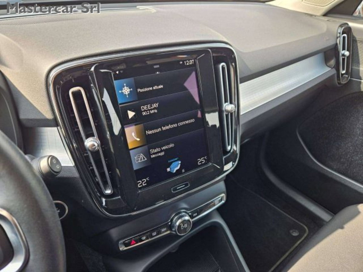 Volvo XC40 T4 Recharge Plug-in Hybrid Inscription (14)