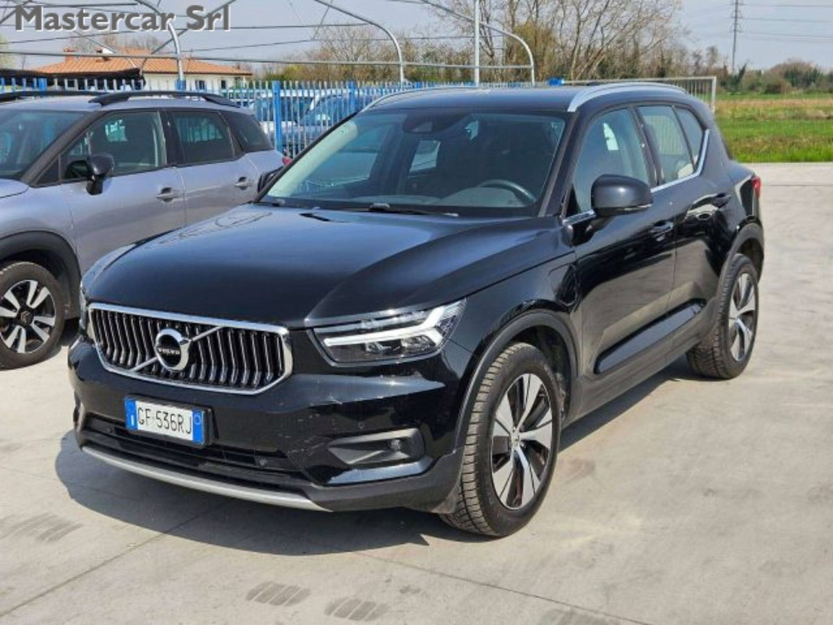 Volvo XC40 T4 Recharge Plug-in Hybrid Inscription (2)