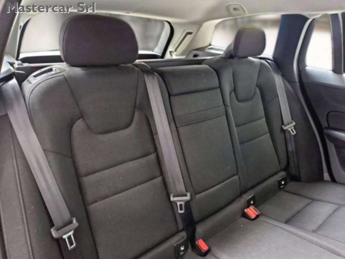 Volvo V60 D3 Momentum Business (9)