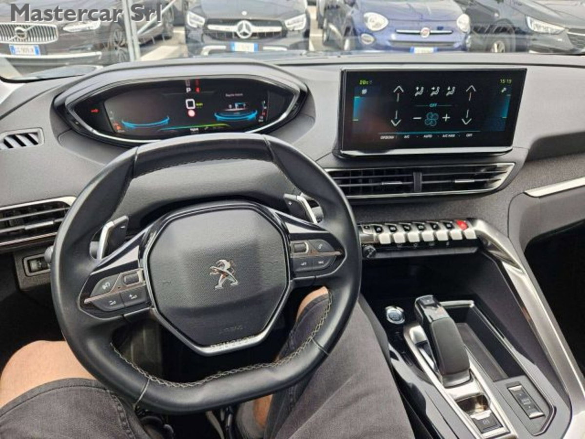 Peugeot 3008 Hybrid 225 e-EAT8 Allure Pack (11)