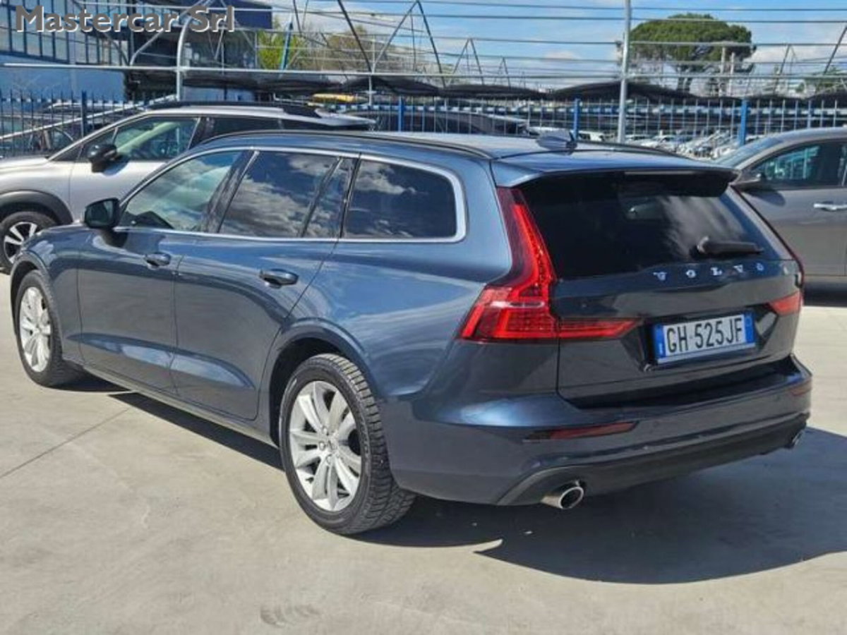 Volvo V60 B4 Geartronic Momentum Business Pro (4)