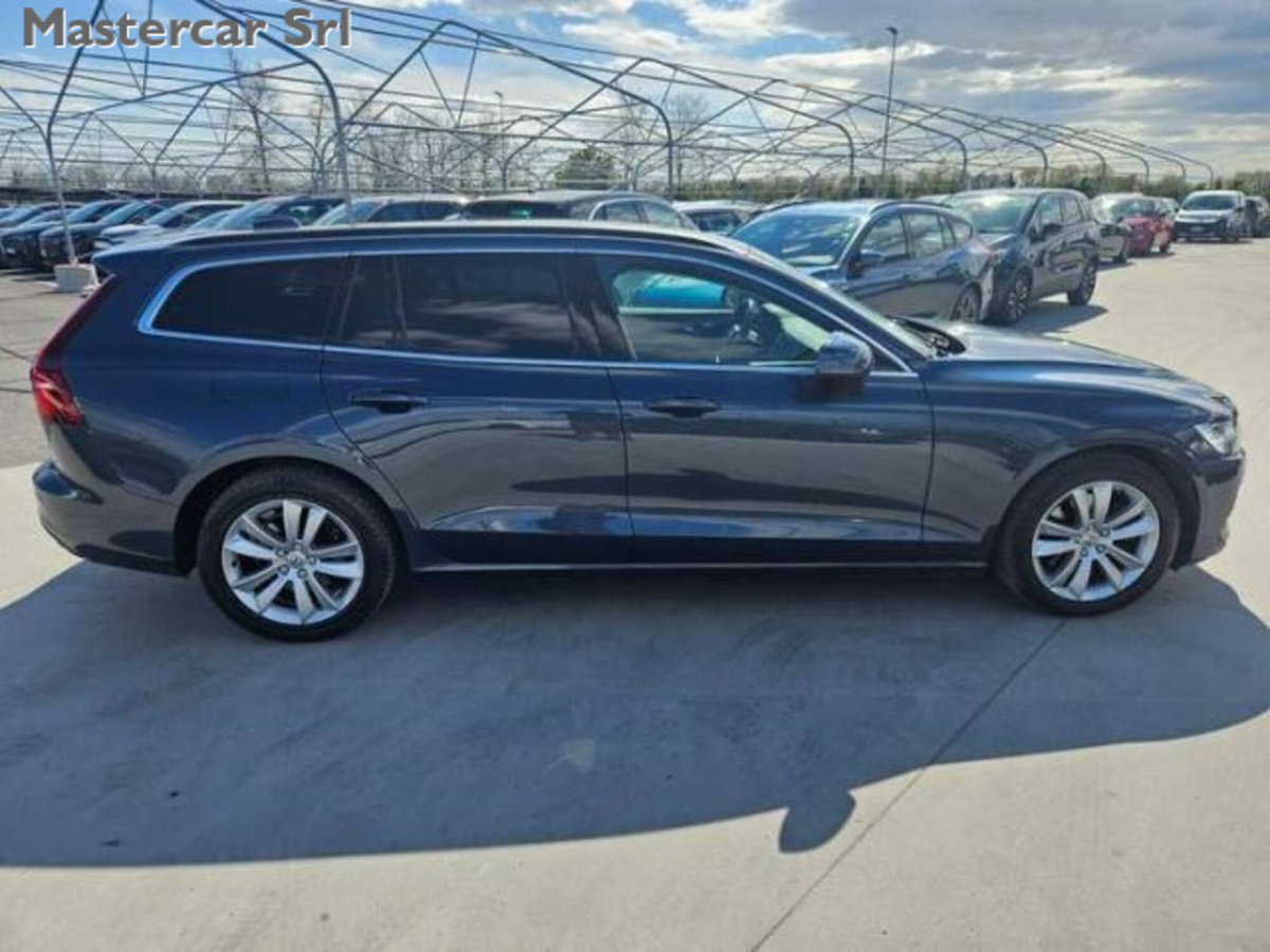 Volvo V60 B4 Geartronic Momentum Business Pro (7)