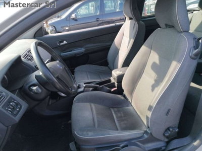 Volvo C30 1.6 D Momentum (6)