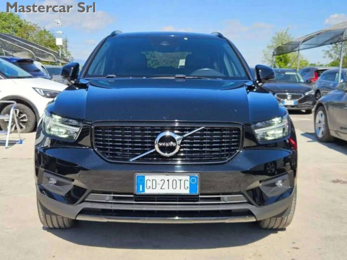 Volvo XC40 T5 Recharge Plug-in Hybrid R-design (3)