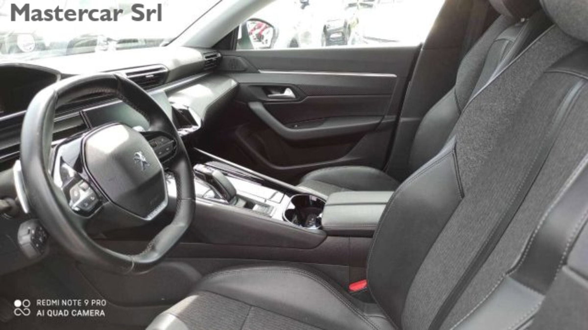 Peugeot 508 SW 1.6 phev Allure 225cv e-eat8 (11)