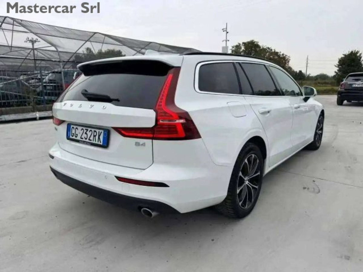 Volvo V60 B4 Geartronic Momentum Business Pro (6)