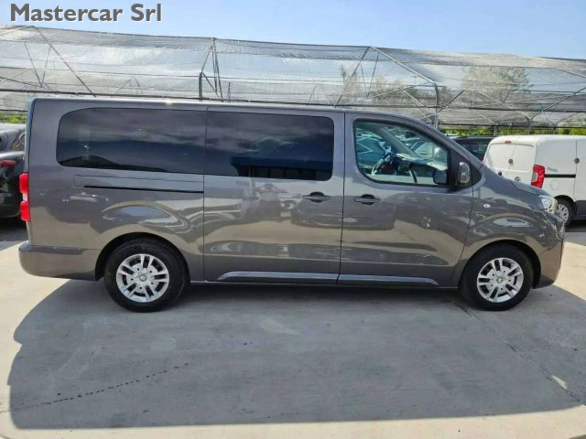 Peugeot Traveller BlueHDi 150 S&S Long Business (8)