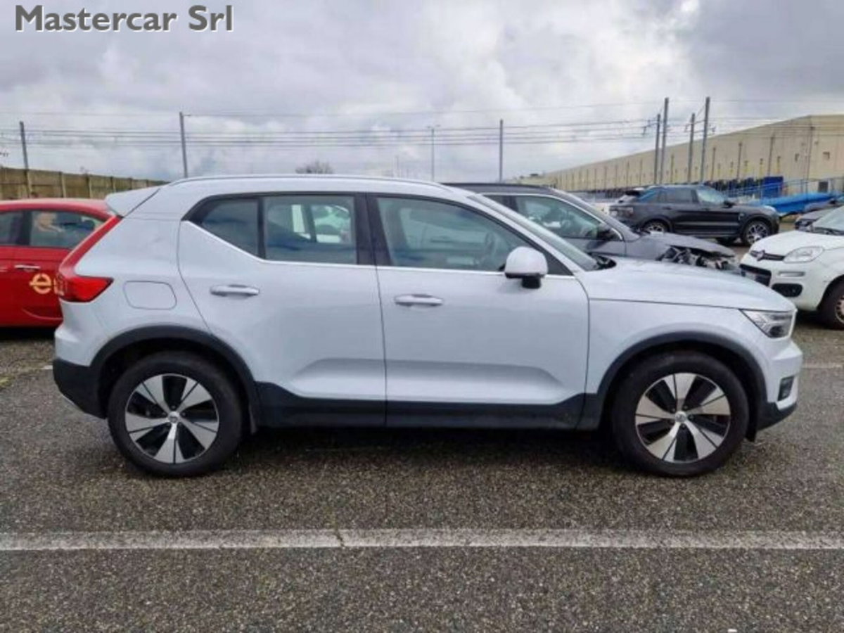 Volvo XC40 T4 Recharge Plug-in Hybrid Inscription (4)