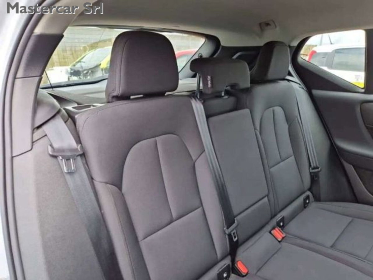 Volvo XC40 T4 Recharge Plug-in Hybrid Inscription (6)