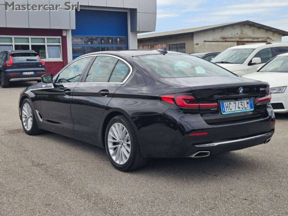 BMW Serie 5 520 (4)