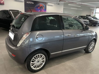 Lancia Ypsilon 1.3 MJT 75 CV Diva (10)