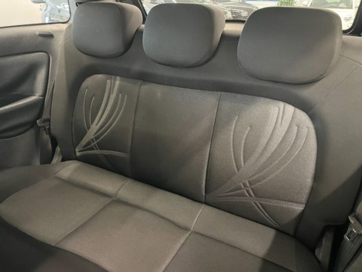 Lancia Ypsilon 1.3 MJT 75 CV Diva (8)