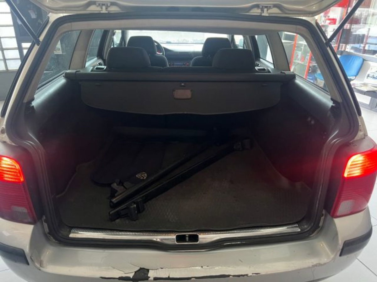 Volkswagen Passat Variant 1.9 TDI/115 CV cat T.line (12)