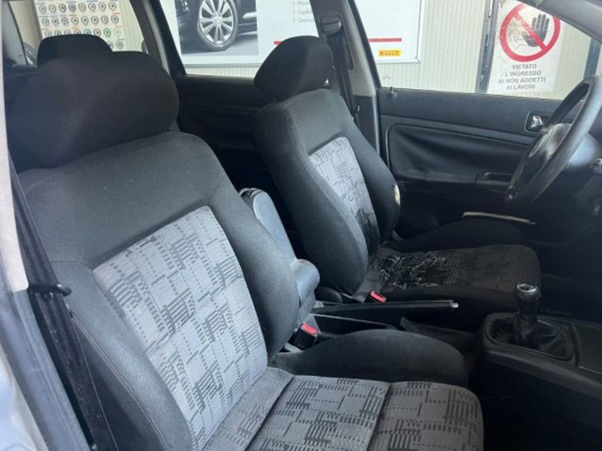 Volkswagen Passat Variant 1.9 TDI/115 CV cat T.line (15)