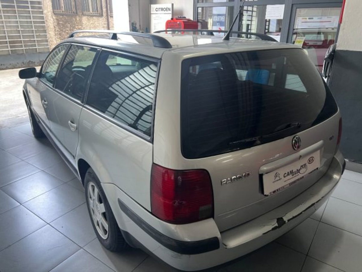 Volkswagen Passat Variant 1.9 TDI/115 CV cat T.line (2)