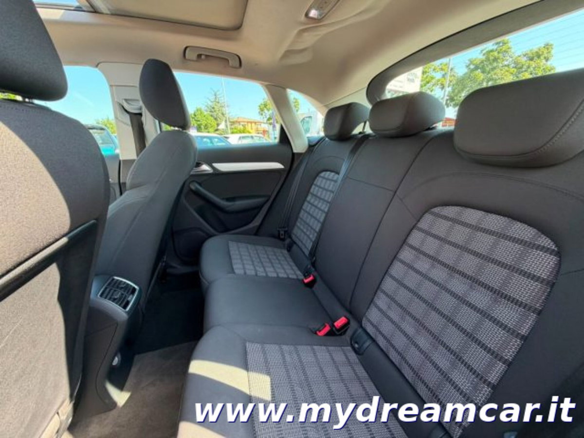 Audi Q3 2.0 TDI 150 CV quattro Sport (11)