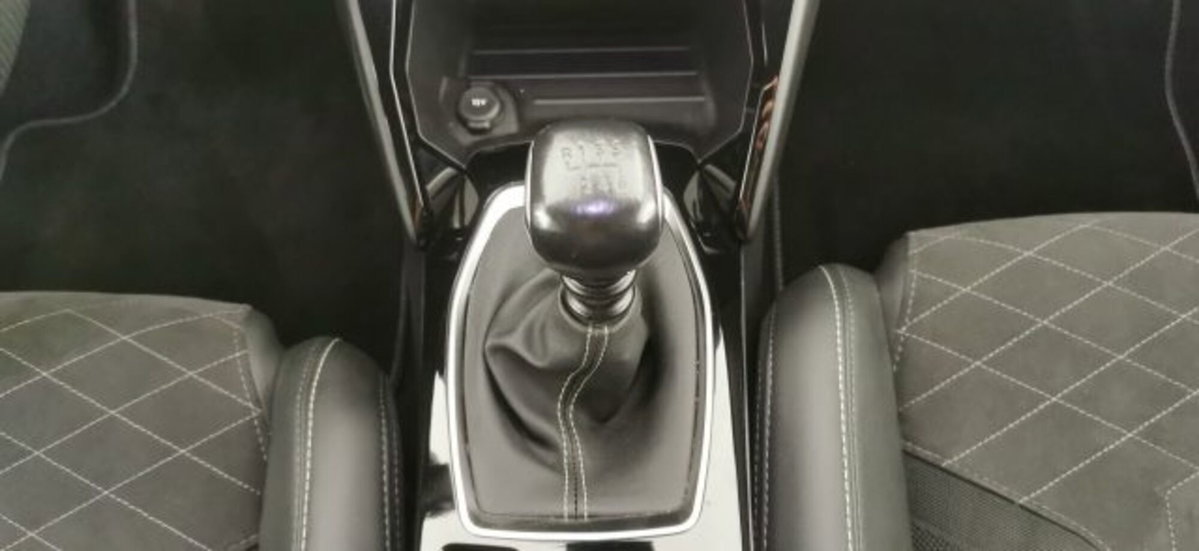 Peugeot 208 PureTech 100 Stop&Start 5 porte GT (13)