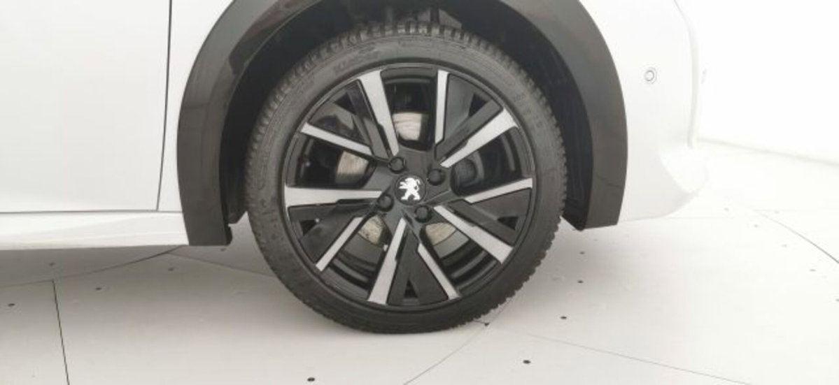 Peugeot 208 PureTech 100 Stop&Start 5 porte GT (17)