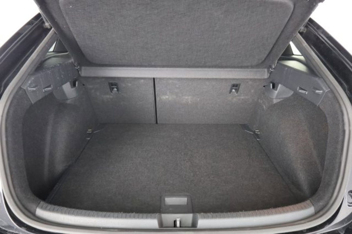 Volkswagen Taigo 1.0 tsi R-Line 115cv (6)