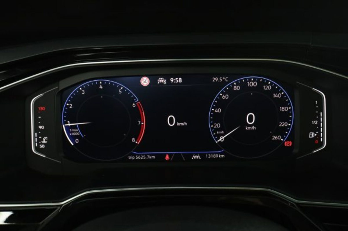 Volkswagen Taigo 1.0 tsi R-Line 115cv (7)
