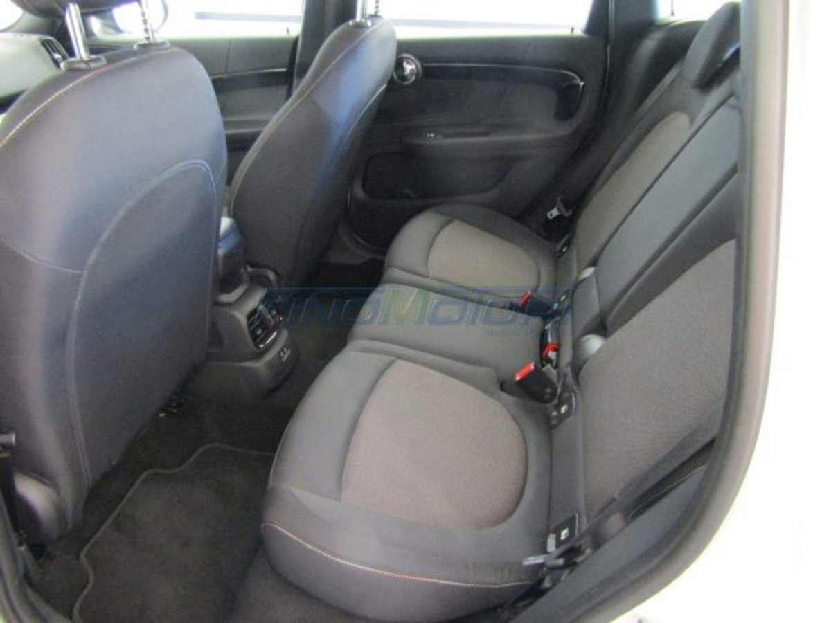 MINI Mini Countryman 2.0 Cooper D Essential Countryman (10)
