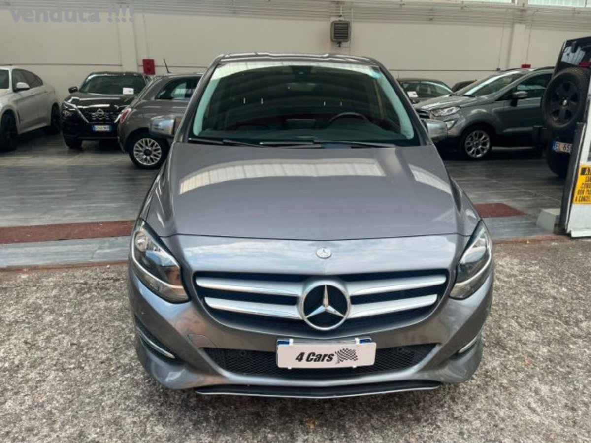 Mercedes-Benz Classe B 180 d Automatic Premium (4)