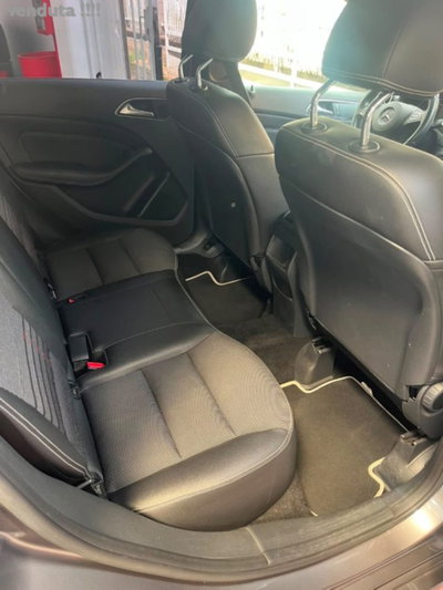 Mercedes-Benz Classe B 180 d Automatic Premium (6)