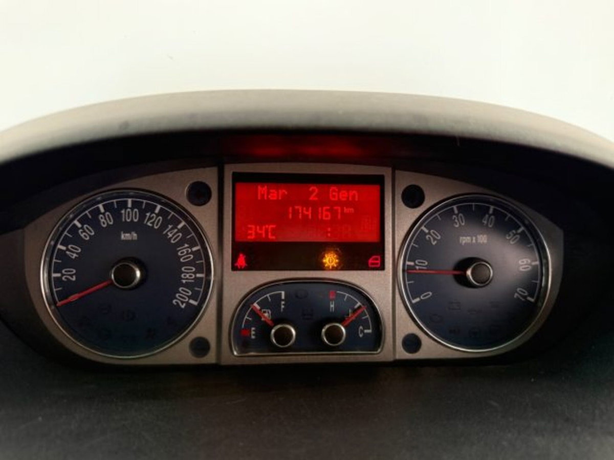 Lancia Musa 1.4 16V Oro (12)