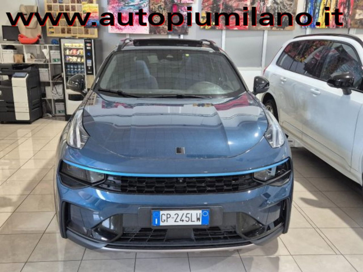Lynk & Co 01 01 1.5 td phev (5)