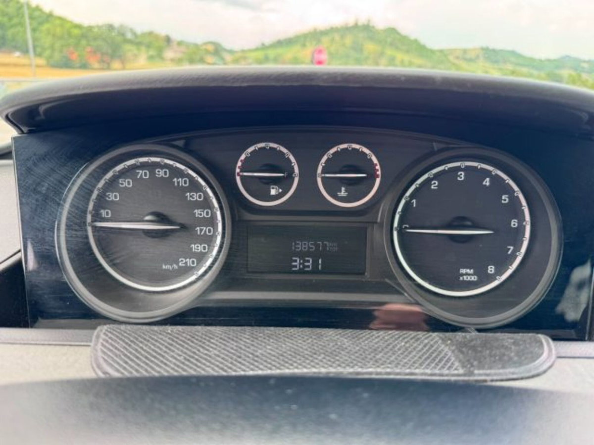 Lancia Ypsilon 0.9 TwinAir 85 CV 5 porte Metano Ecochic Silver (10)